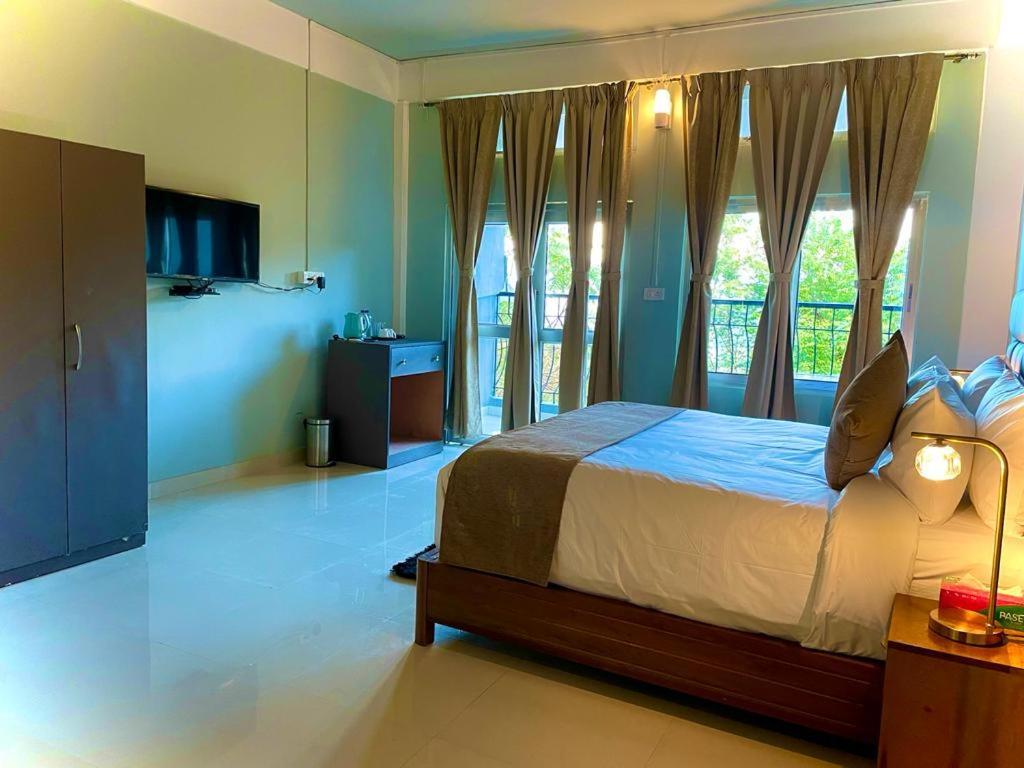 La Colline Resort Kohima Ngoại thất bức ảnh